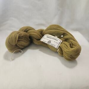 1 50 gr Hank DMC Broder Medicis Virgin Wool Pea Soup Green 8400 1601 B19